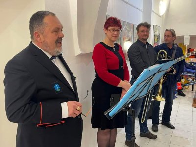 VÝSTAVA ZDRAVOTNICKÉ ZÁCHRANNÉ SLUŽBY JIHOČESKÉHO KRAJE „KDYŽ ČAS JE VŠÍM“